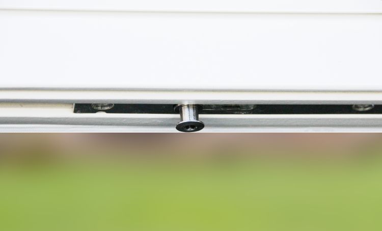 Rullepaskvil p&aring; topstyrede vinduer